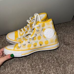 Lemon converse